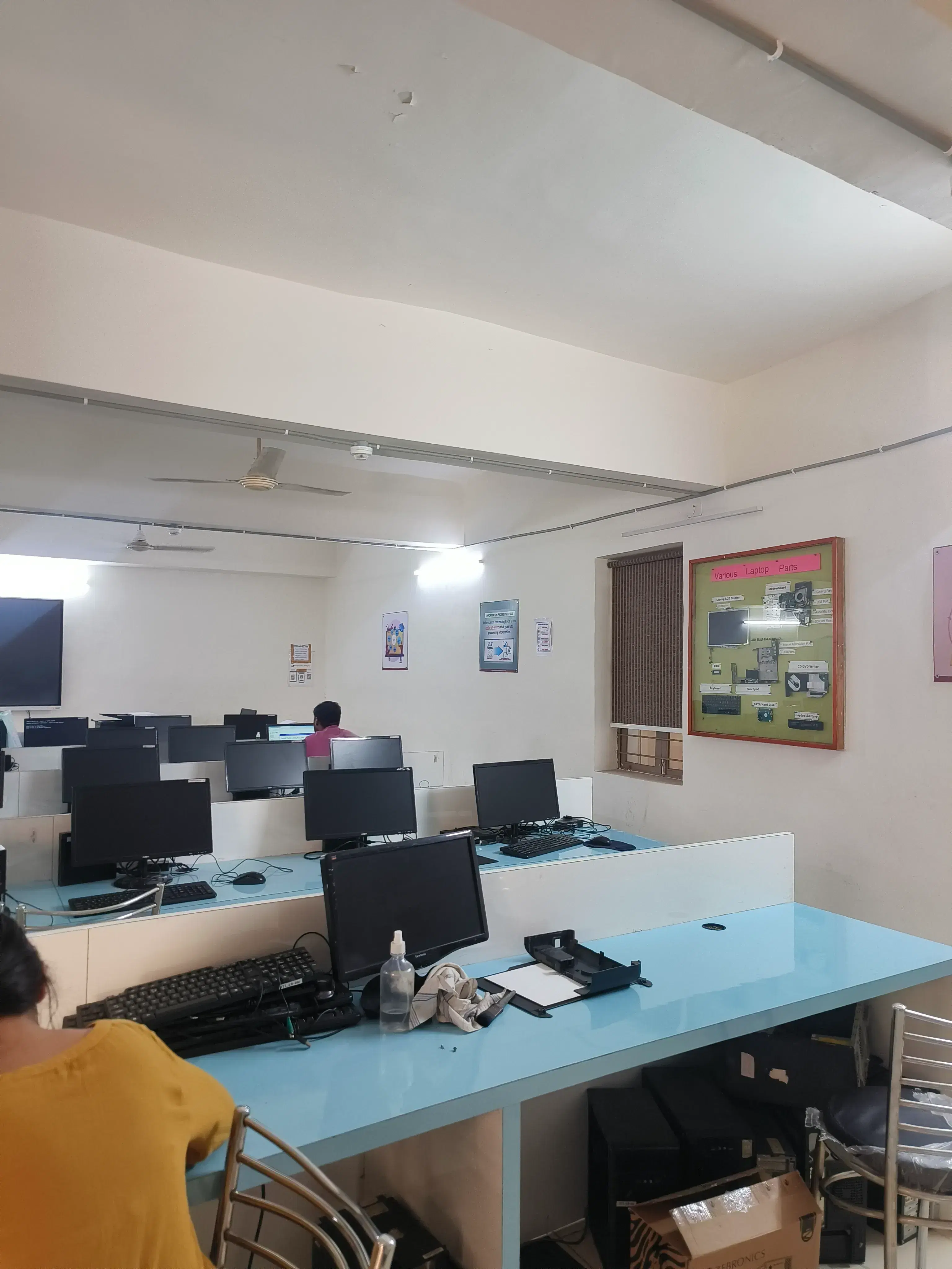 Sabarmati University Ahmedabad Academic Building photo 28